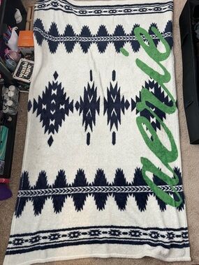 Aerie Fuzzy Throw Blanket